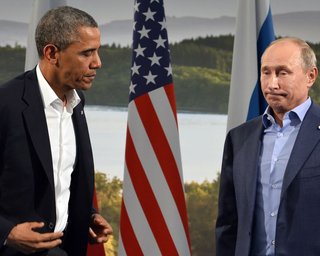 Обама пообещал усилить давление на Россию