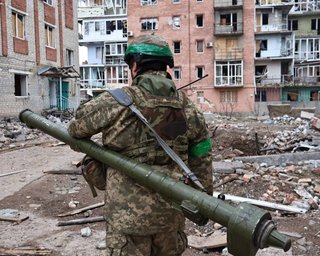 "Это ворота во всю Донетчину": эксперт рассказал, почему важно удержать Авдеевку (видео)