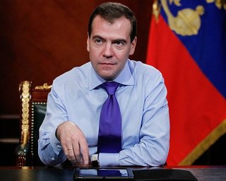 Медведев предупредил, что у стран, не вступивших в Таможенный союз, возникнут сложности