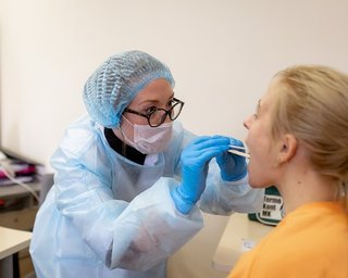 В Україні виявили перший випадок штаму коронавірусу "Пірола": подробиці