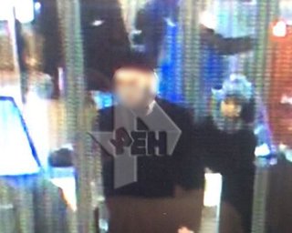 Предполагаемый исполнитель теракта в метро Санкт-Петербурга попал на камеры видеонаблюдения