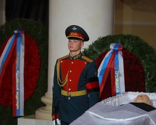 У Москві почалося прощання з Михайлом Горбачовим: пускають усіх (фото та відео)