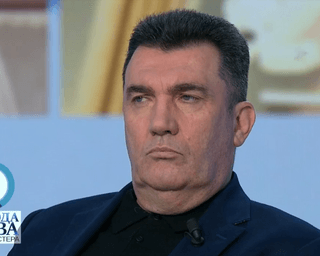 "Ситуація складна". Данилов анонсував указ Зеленського про вакцинацію населення від коронавірусу