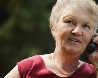 Мобильные операторы с прибылью, благодаря 50-летним