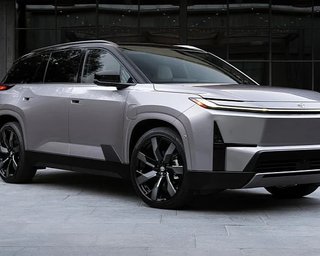 Toyota знову відклала випуск електричного Highlander: що запропонують натомість