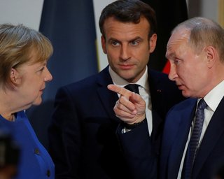 Шукають "свою людину" для Путіна: у ЄС розглядають трьох переговорників, — Politico