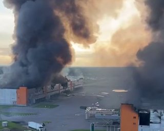 "Досі трясе": Wildberries підтвердила пошкодження складів у Петербурзі (відео)