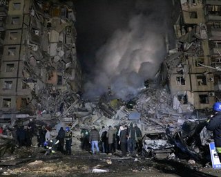 Журналісти додзвонилися обвинуваченому в ракетному ударі по Дніпру: він заперечує свою провину (відео)
