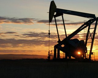 "Отримати вигоду": країни G7 хочуть зберегти російську нафту на ринку зі стелею ціни, — Bloomberg