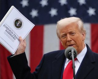 "Вже стикаються з високими тарифами": у Трампа пояснили, чому не ввели "взаємні мита" для РФ
