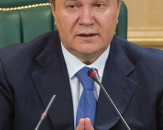 Янукович проведет Пасхальную ночь в Лавре