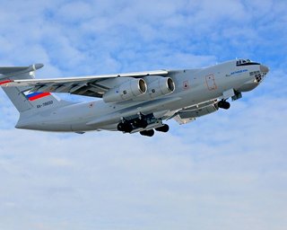 Военные летчики РФ возят в Сирию контрабанду