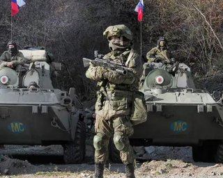 Без танків, але з БТР: куди кинуть "миротворців" ЗС РФ, виведених з Карабаху, — оглядач