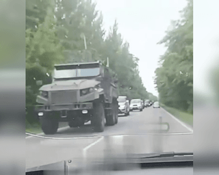Колонна военной техники ЧВК "Вагнер" движется из Воронежской области на Москву (видео)