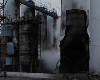 Россияне атаковали порт в Одесской области: разрушено гражданское судно, есть пострадавшие (фото)