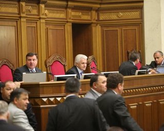 Парламент провалил антикоррупционные законы