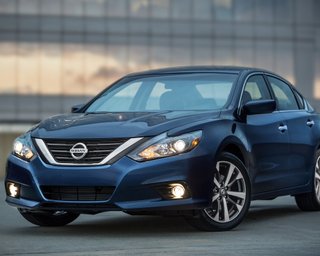 Nissan припиняє виробництво популярного седана: що кажуть у компанії