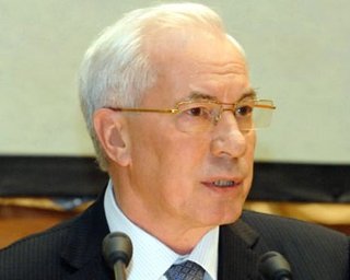 Азаров надеется, что Польша поможет достроить "Одесса-Броды" 