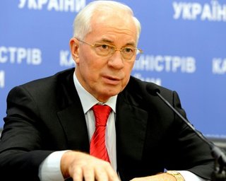 Азаров: цена российского газа для Украины снизится