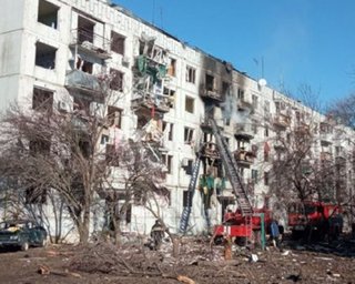 Газопроводы повреждены, ТЦ "Никольский" горел: как армия РФ обстреливала Харьков (фото, видео)