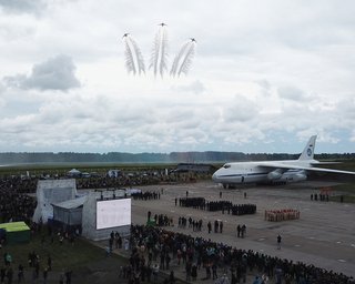 Пролетіли понад 800 км: дрони атакували аеродром у Твері (відео)