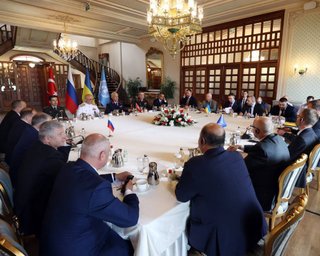 В Турции начались переговоры о возобновлении "зернового коридора": что известно