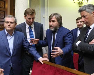 50 оттенков оппозиционности. Как бывшие регионалы делят электоральное поле