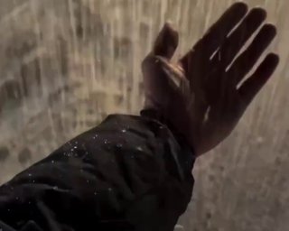 Вода замерзала в повітрі: як рятувальники гасили пожежу після прильоту "Шахеда" в Києві у -20