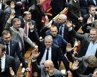 На досрочных выборах в Раду проходят 7 партий, - опрос