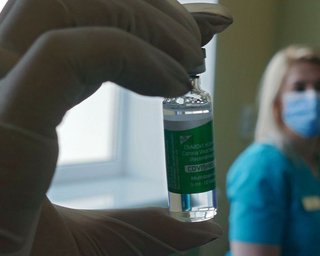 Вакцинация по вызову. В Украине пожилых людей будут прививать от COVID-19 на дому
