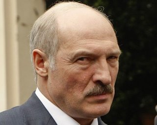 Лукашенко запретил СМИ писать о кризисе