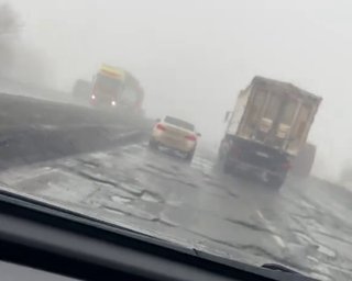 Коллапс на трассе Киев-Одесса: на дороге насчитали почти 350 ям (видео)