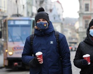 Термін самоізоляції в Україні не скорочуватимуть до п'яти днів, — головний санлікар