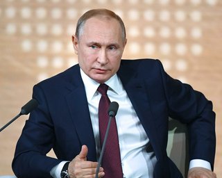 Слишком боится суда и нового бунта: Путин может не полететь в ЮАР на саммит БРИКС, — росСМИ