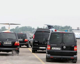 Милиция задержала журналистов, снимавших в Донецке кортеж Януковича
