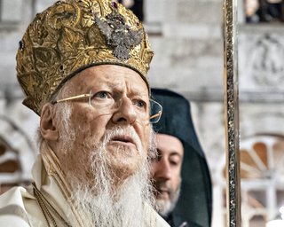 Церковный пасьянс. Чем грозит обострение борьбы между сторонниками и противниками автокефалии