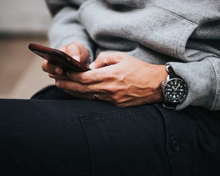 Пропав інтернет, немає з'єднання з мобільним оператором: як залишатися на зв'язку