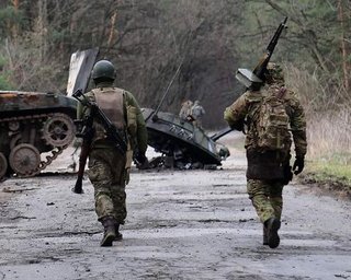 Юрий Бутусов показал, что внутри похищенного у российских военных БМП (видео)