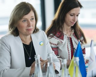 Віцепрезидентка Єврокомісії прибула з візитом до Києва (відео, фото)