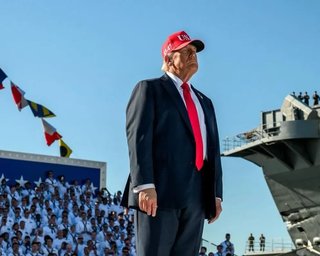 "Какая досада": Трамп "обмолвился", что хочет переименовать Ормузский пролив в свою честь