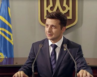 Зеленский обвинил ЦИК в затягивании официального объявления результатов выборов