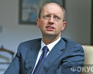 Яценюк: Украина три года дотирует Газпром