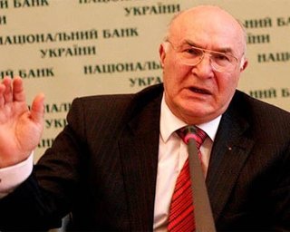 Рада уволила Стельмаха с поста главы НБУ