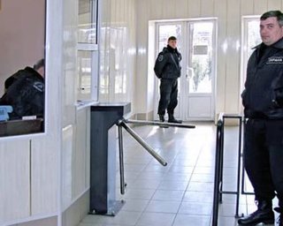 Охранникам могут запретить ограничивать работу журналистов