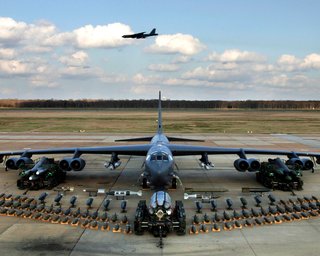 Монстр Повітряних сил: США продовжують експлуатацію B-52J