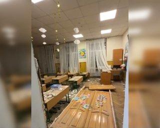 Комбінований обстріл Одеси: РФ вдарила по школах та будинку, є постраждалі та перебої зі світлом