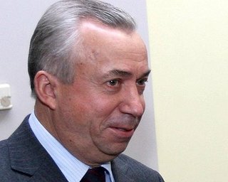 Мэр Донецка получает пенсию и зарплату, но не имеет машины