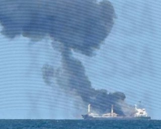 Россия вновь нанесла удар по гражданским судам: один из кораблей, вероятно, тонет, — паблики Одессы