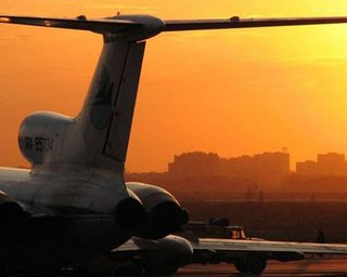 Воздушное пространство над Триполи открыто