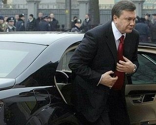 Раскрыты схемы отмывания денег Януковичем и его окружением на 77 млрд грн 